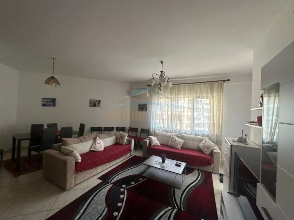 Tirane, shitet apartament 2+1+Ballkon Kati 8, 117 m² 185000€ (Reshit Petrela)
