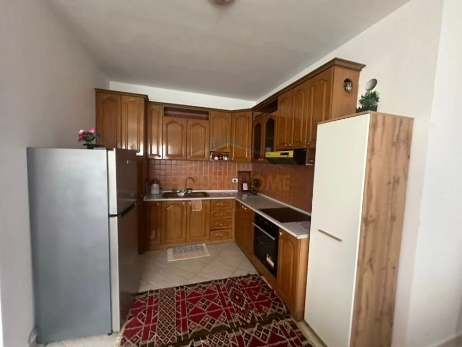 Tirane, shitet apartament 2+1+Ballkon Kati 8, 117 m² 185000€ (Reshit Petrela)