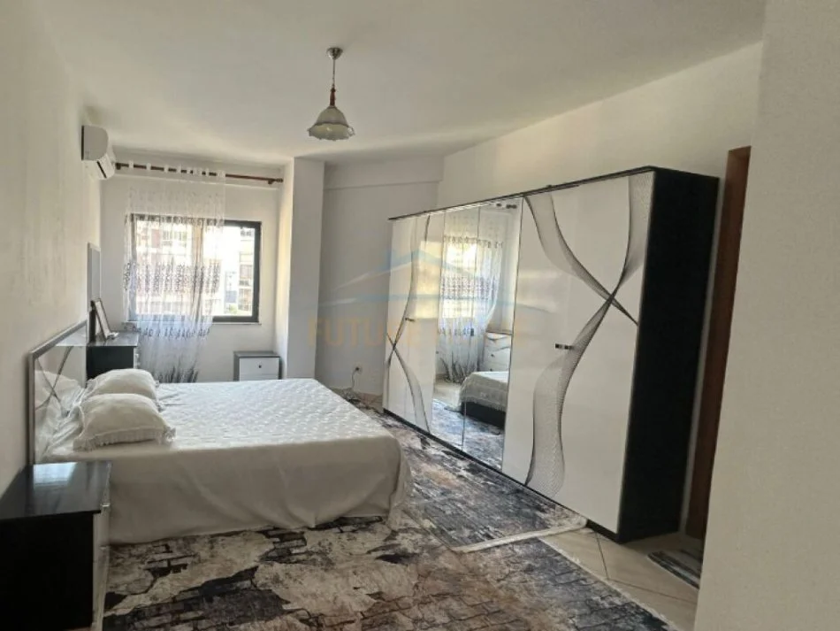 Tirane, shitet apartament 2+1+Ballkon Kati 8, 117 m² 185000€ (Reshit Petrela)