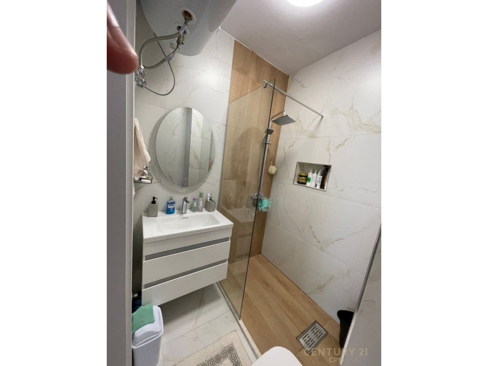 Tirane, shitet apartament 2+1+Aneks+Ballkon Kati 4, 97 m² 170.000 € (Kopshti Botanik)