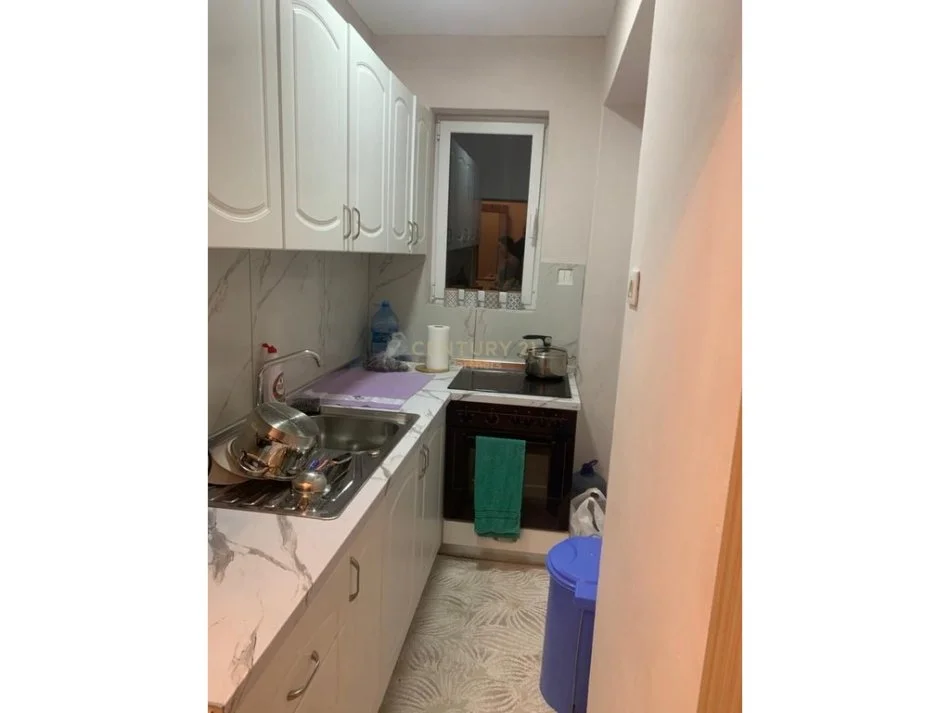 Tirane, shes apartament 2+1 Kati 1, 100 m² 120.000 € (Kinostudio)