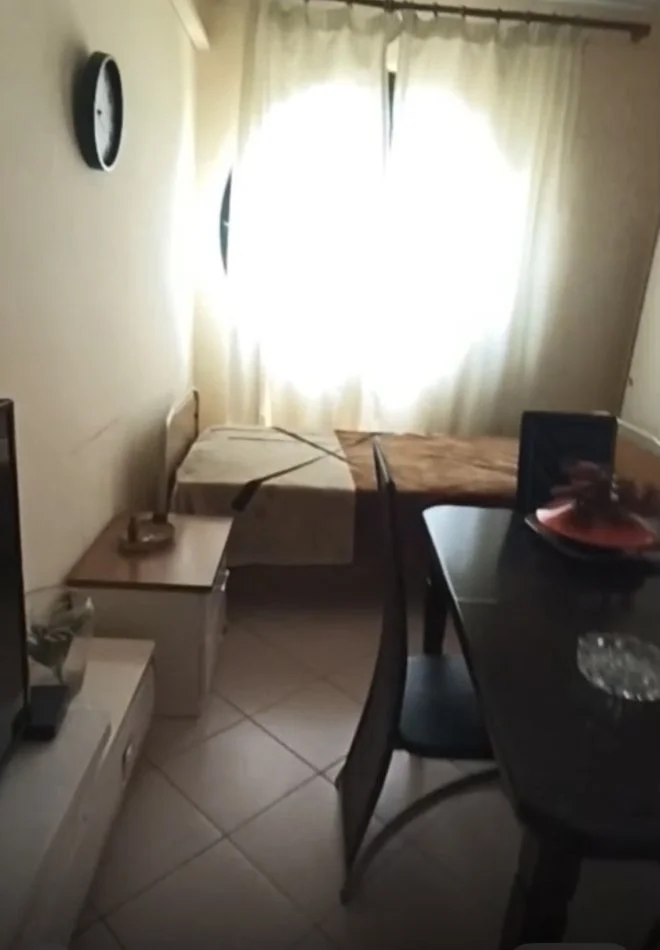 Tirane, jepet me qera apartament 3+1+Ballkon Kati 11, 100 m² 620 € (Rruga e Kavajes perball Delijorgjit)