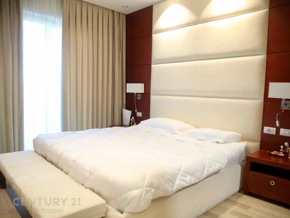 Tirane, jepet me qera apartament 2+1 Kati 19, 95 m² 1.800 € (Ambasador 3)