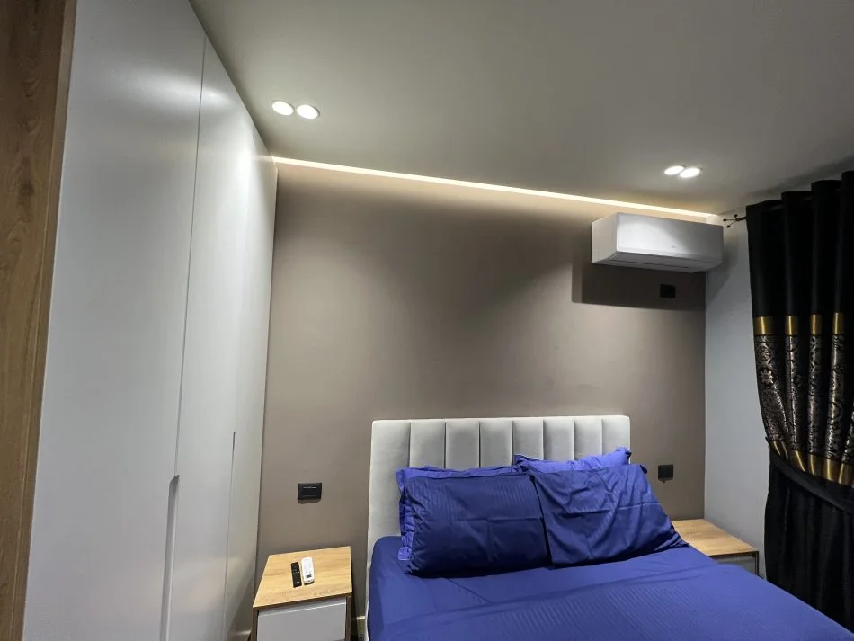 Tirane, jepet me qera apartament 1+1+Ballkon Kati 2, 60 m² 700 €