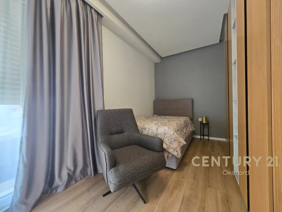 Tirane, jepet me qera apartament 3+1+Aneks+Ballkon Kati 3, 95 m² 1.800 € (RESIDENCA SECRET GARDEN)