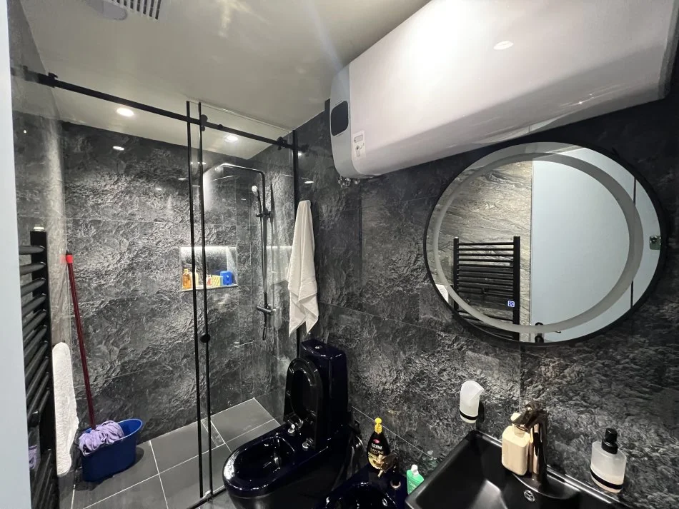 Tirane, jepet me qera apartament 1+1+Ballkon Kati 2, 60 m² 700 €