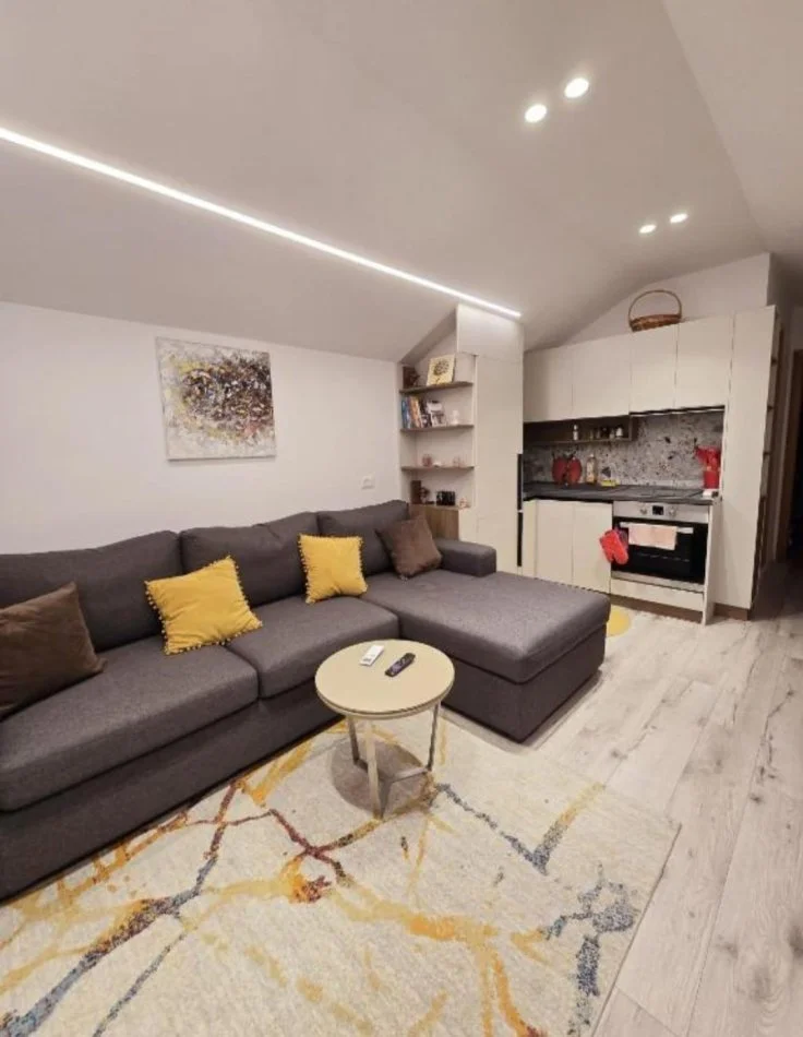 Tirane, jepet me qera apartament , 45 m² 400 € 