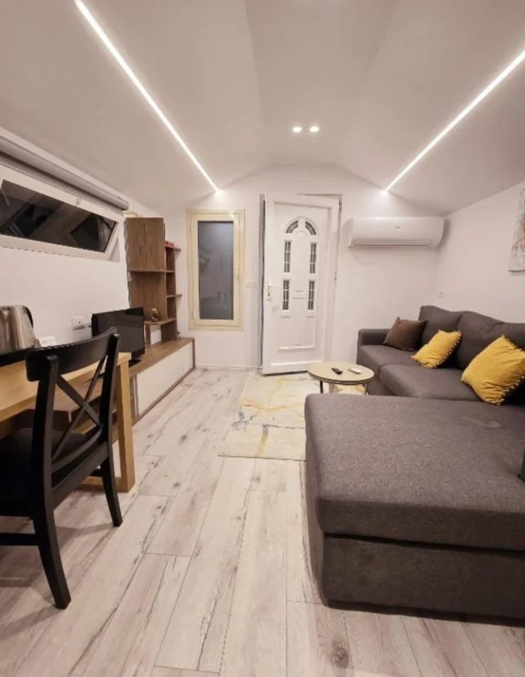 Tirane, jepet me qera apartament , 45 m² 400 € 