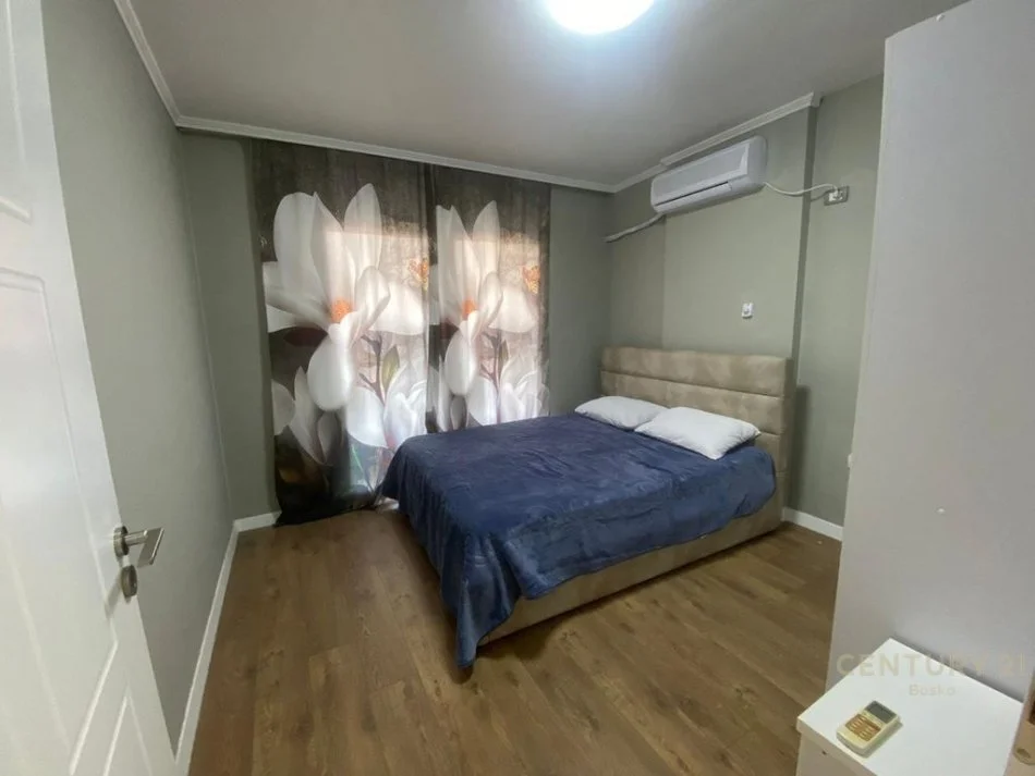 Tirane, jepet me qera apartament 2+1 Kati 3, 600 € 