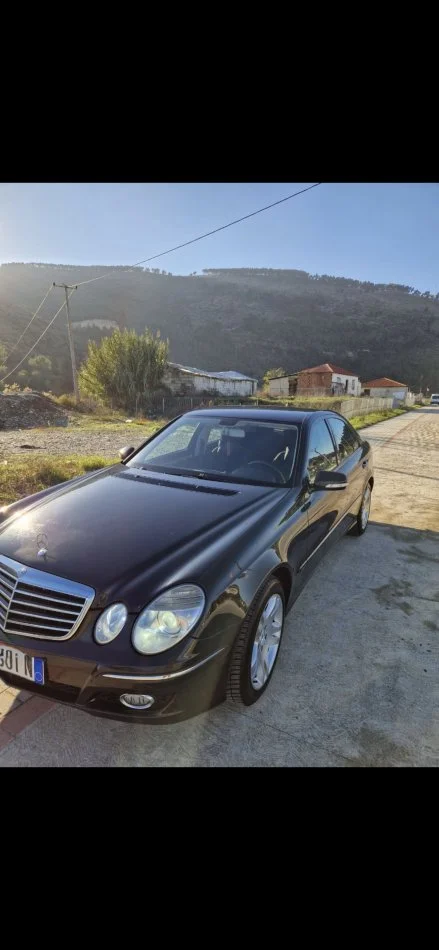 Tirane, shitet makine Nafte, automatik Kondicioner 314.000 km 4700 €