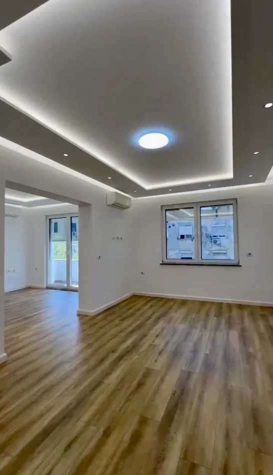 Tirane, jepet me qera apartament 3+1 Kati 3, 104 m² 900 € (Mine Peza)