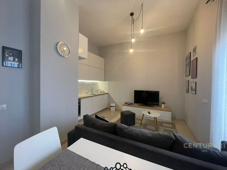 Tirane, jepet me qera apartament 1+1 Kati 11, 63 m² 550 € 