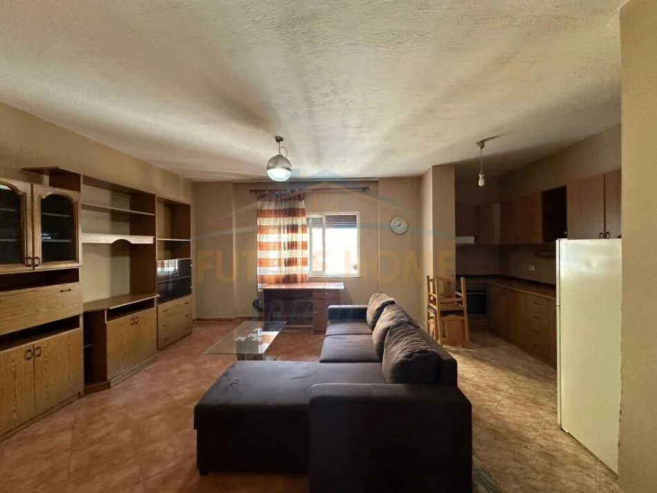 Tirane, shitet apartament 1+1+Ballkon Kati 4, 69 m² 130000 € (Rruga e Elbasanit)