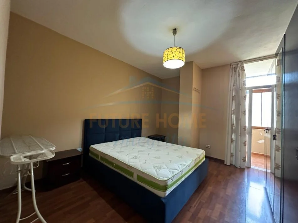 Tirane, shitet apartament 1+1+Ballkon Kati 4, 69 m² 130000 € (Rruga e Elbasanit)