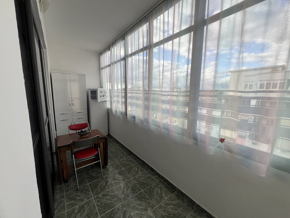 Tirane, jepet me qera apartament 2+1+Ballkon Kati 11, 117 m² 650 € (rruga Sali Butka)