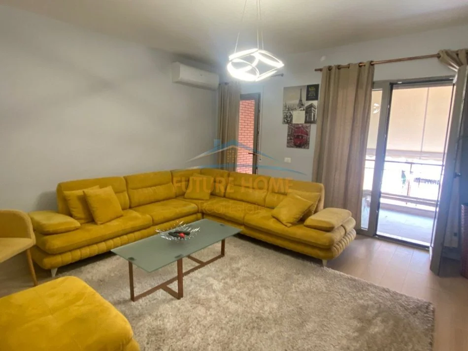 Tirane, shitet apartament 2+1+Ballkon Kati 4, 116 m² 375.000 € 
