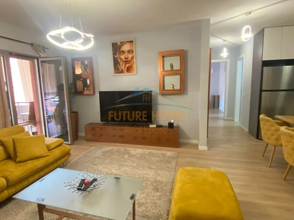 Tirane, shitet apartament 2+1+Ballkon Kati 4, 116 m² 375.000 € 