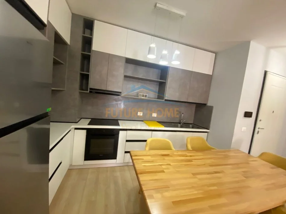 Tirane, shitet apartament 2+1+Ballkon Kati 4, 116 m² 375.000 € 