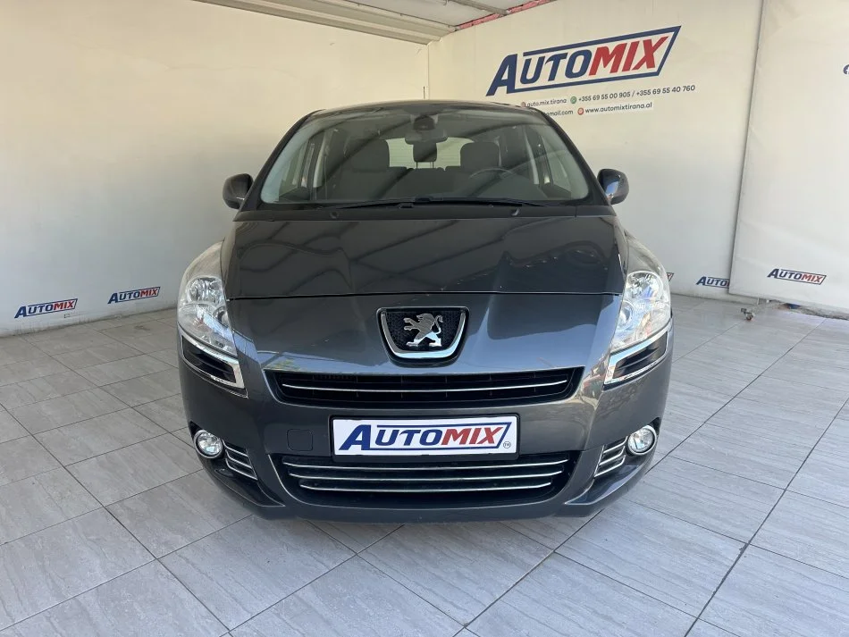 Tirane, shes makine PEUGEOT 5008 Nafte, gri e erret manuale Klima 201.000 km 5.300 €
