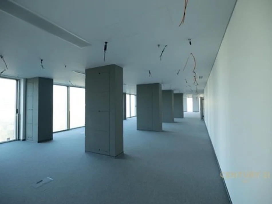 Tirane, jepet me qera zyre Kati 6, 1.569 m² 40.000 € (Downtown 1)
