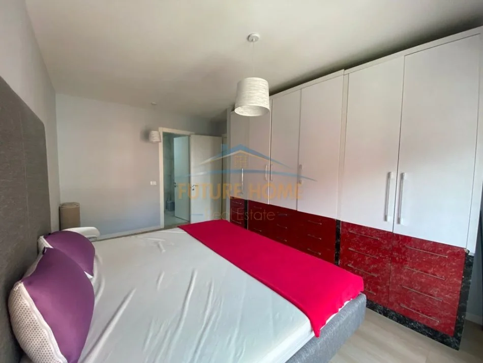 Tirane, shitet apartament 2+1+Ballkon Kati 4, 116 m² 375.000 € 