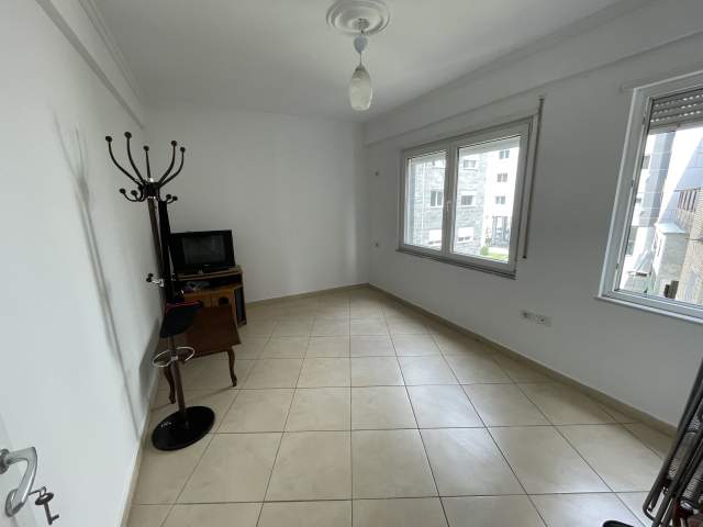 Tirane, jepet me qera apartament 2+1+A+BLK Kati 3, 100 m² 500 Euro (Fakulteti mjeksis)
