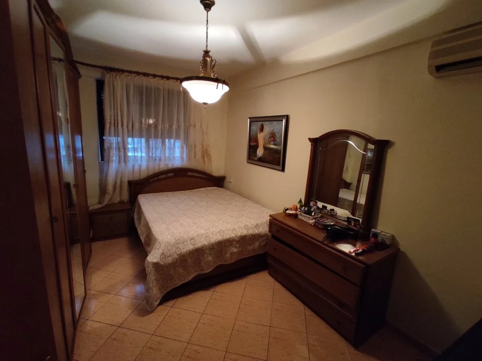 Tirane, shitet 2+1 Kati 1, 117 m² 164.000 € (Ish UET-i)