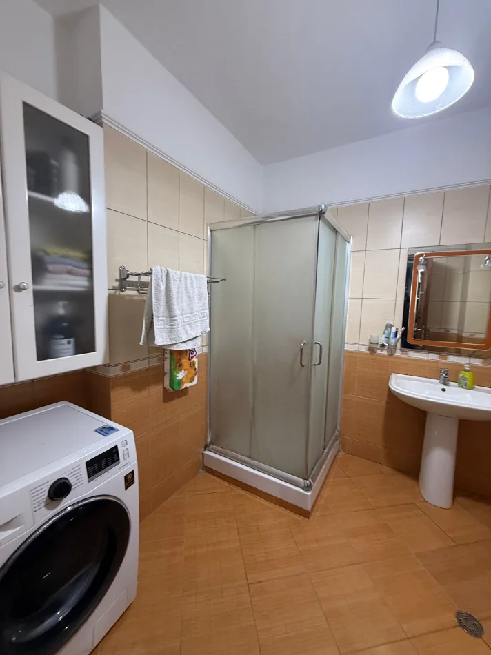 Shitet apartament 2+1 Kati 5, 112 m² 150.000 € (Rruga loni ligori)