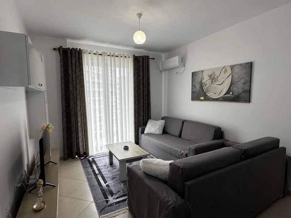 Vlore, jepet me qera apartament 2+1+Aneks+Ballkon Kati 8, 98 m² 450 € (Skele)