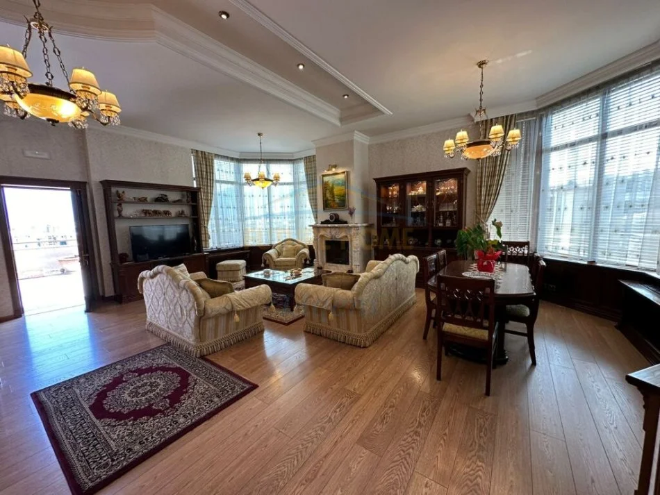 Tirane, shitet Penthouse 4+1+Ballkon Kati 6, 241 m² 570.000 € (Kodra E Diellit)
