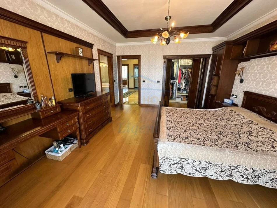 Tirane, shitet Penthouse 4+1+Ballkon Kati 6, 241 m² 570.000 € (Kodra E Diellit)