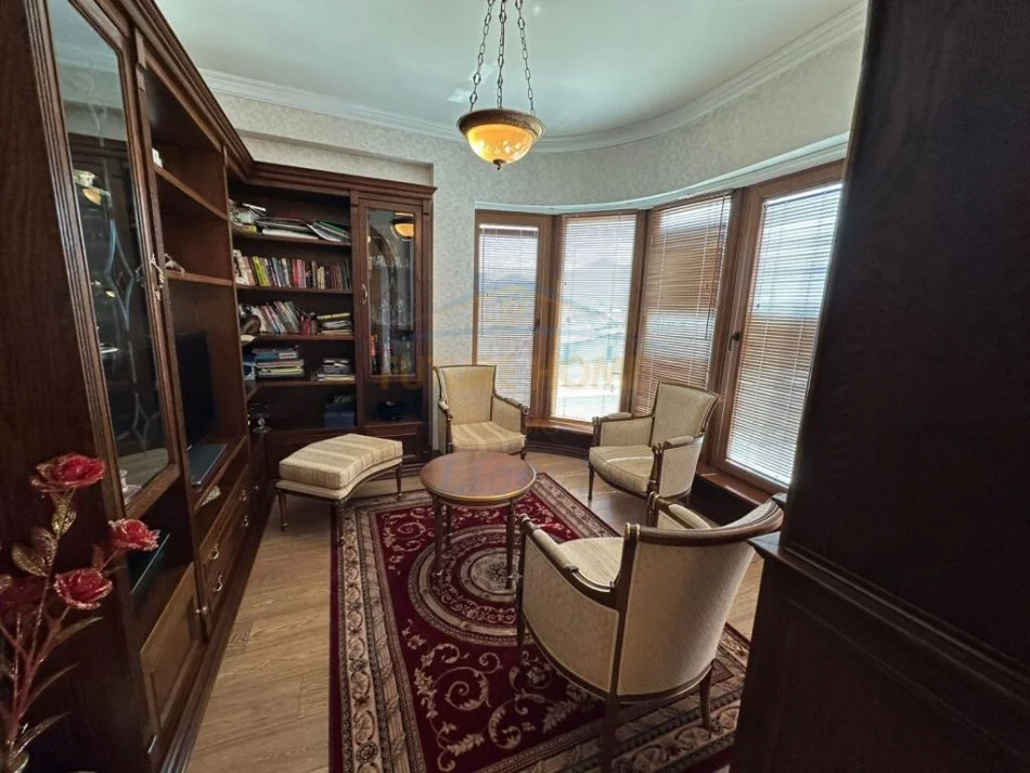 Tirane, shitet Penthouse 4+1+Ballkon Kati 6, 241 m² 570.000 € (Kodra E Diellit)