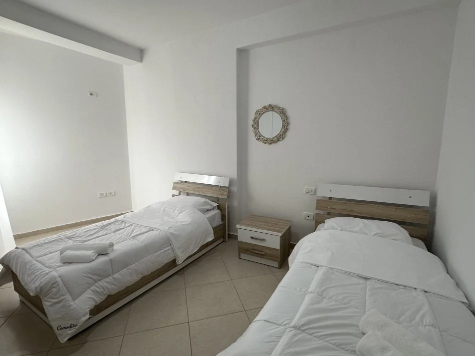 Vlore, jepet me qera apartament 2+1+Aneks+Ballkon Kati 8, 98 m² 450 € (Skele)