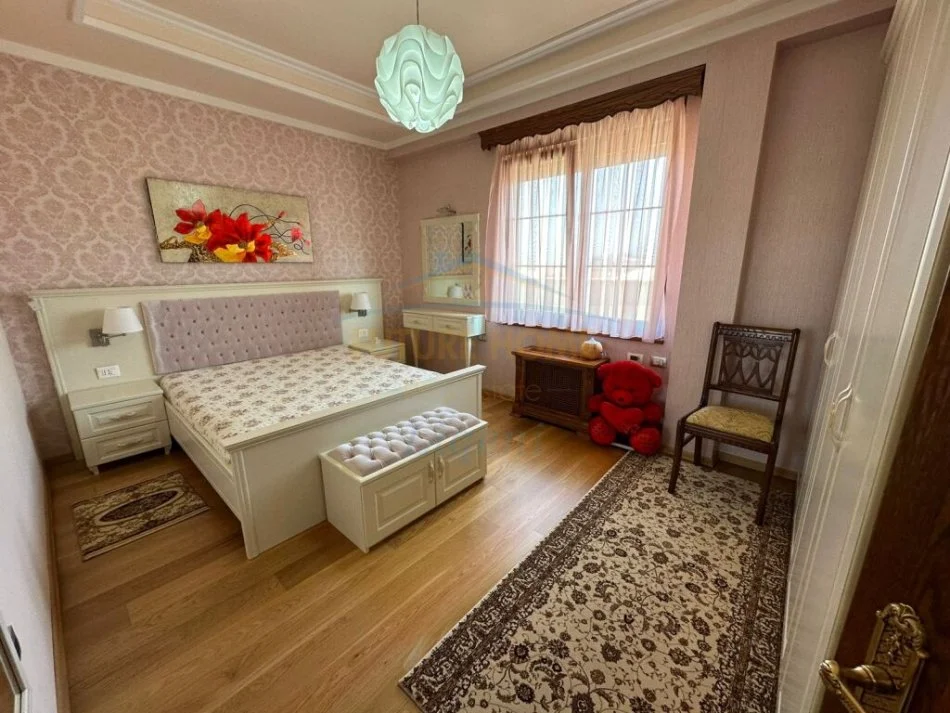 Tirane, shitet Penthouse 4+1+Ballkon Kati 6, 241 m² 570.000 € (Kodra E Diellit)