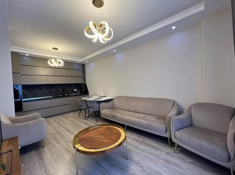 🏡Apartament 2+1 per qera prane ish-Stacionit te Trenit Tek  Kompleksi Quartium