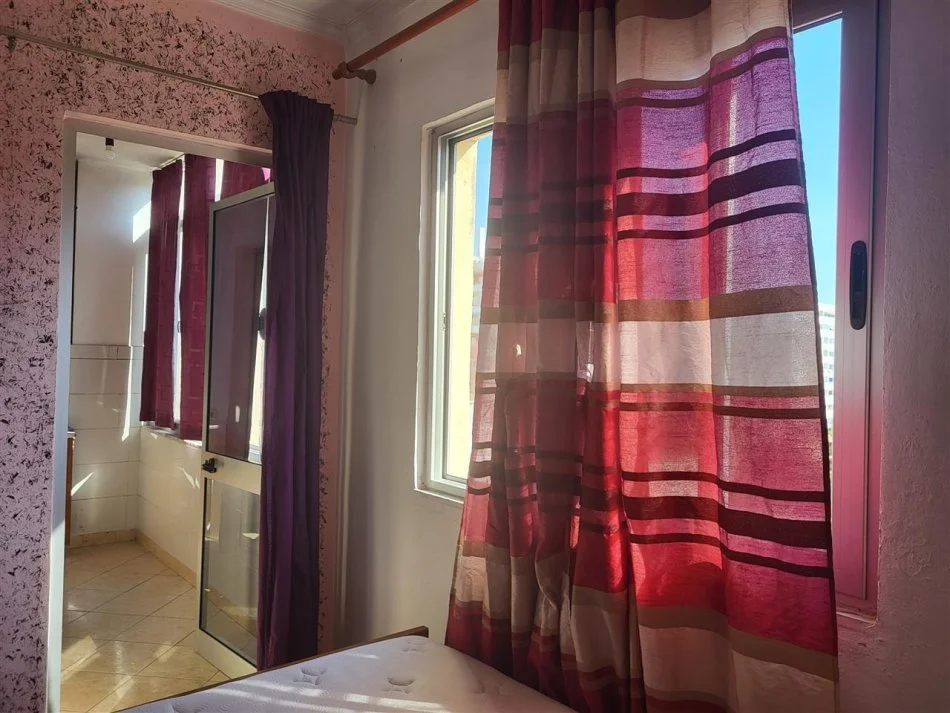 Tirane, jepet me qera apartament 2+1 Kati 5, 70 m² 450 € (Vila L , Astir)