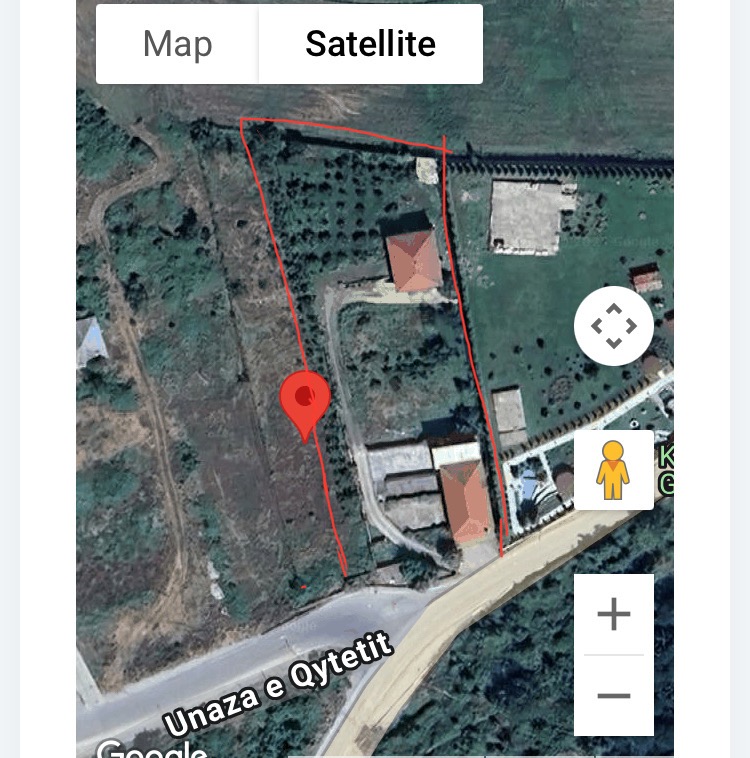 Shitet LOKALI LONDON NE HYRJE TE DOBROVES  -PISHINE 3- DYLIM TOKE 2-SHTEPI ME HYPOTEKE