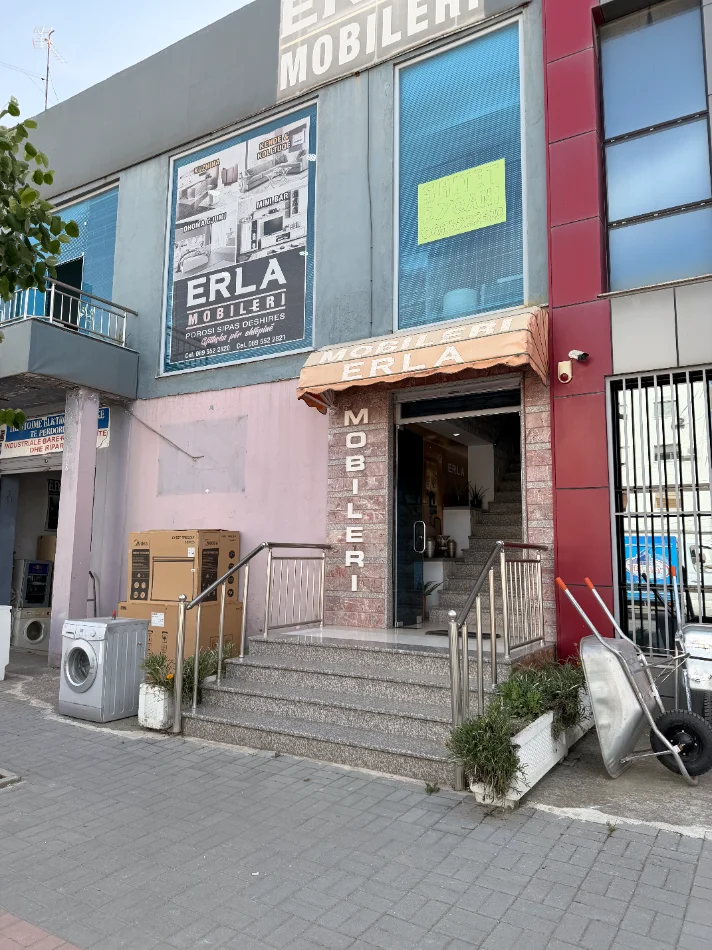 Lushnje, shitet aktivitet biznesi Kati 1, 155 m² 205.000 € 