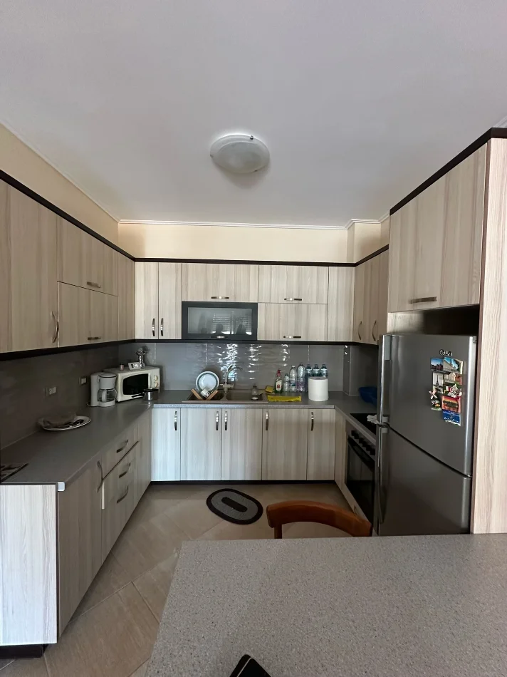 Fier, shitet apartament 2+1+Aneks+Ballkon Kati 9, 108 m² 