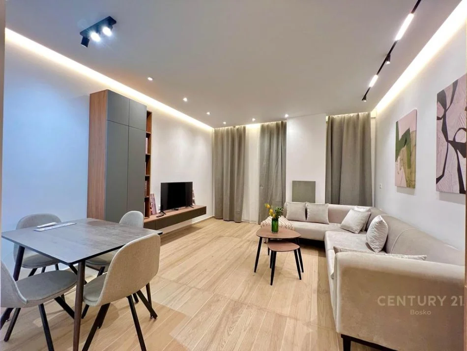 Tirane, jepet me qera apartament 1+1 Kati 4, 68 m² 800 € 