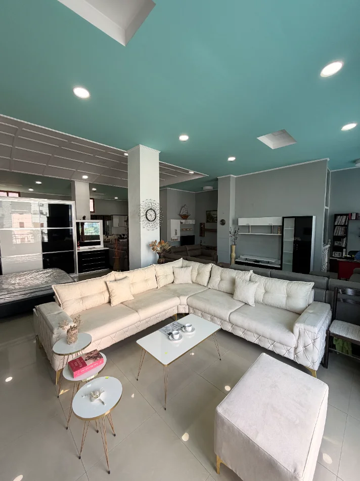 Lushnje, shitet aktivitet biznesi Kati 1, 155 m² 205.000 € 