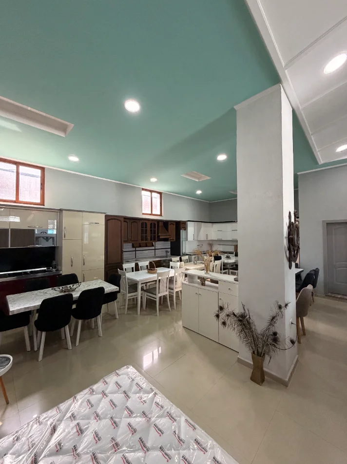 Lushnje, shitet aktivitet biznesi Kati 1, 155 m² 205.000 € 