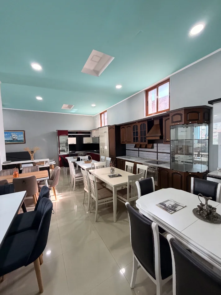 Lushnje, shitet aktivitet biznesi Kati 1, 155 m² 205.000 € 