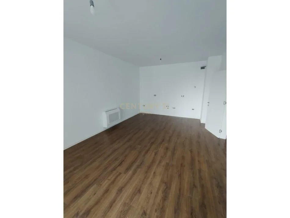 Tirane, jap me qera apartament 1+1+Aneks+Ballkon Kati 5, 70 m² 500 € 
