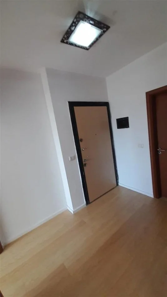 Tirane, jepet me qera apartament 1+1+Ballkon Kati 4, 62 m² 590 € (Sheshi Wilson , Mon Amour)