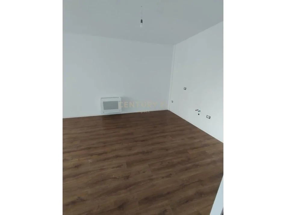 Tirane, jap me qera apartament 1+1+Aneks+Ballkon Kati 5, 70 m² 500 € 