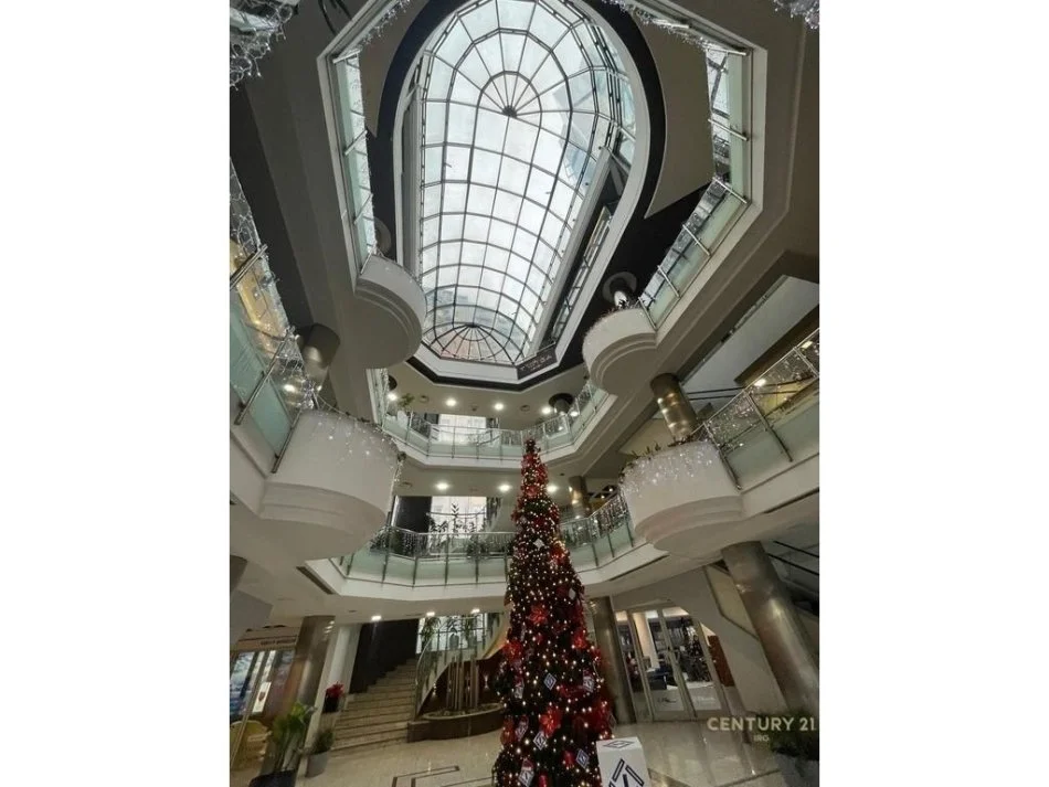 Tirane, shes zyre Kati 2, 8 m² 80.000 € (Kullat Binjake)