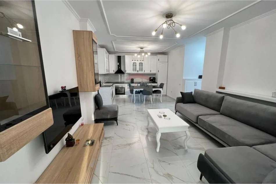 Tirane, jepet me qera 2+1 , 115 m² 1.200 € (Rruga Margarita Tutalani)