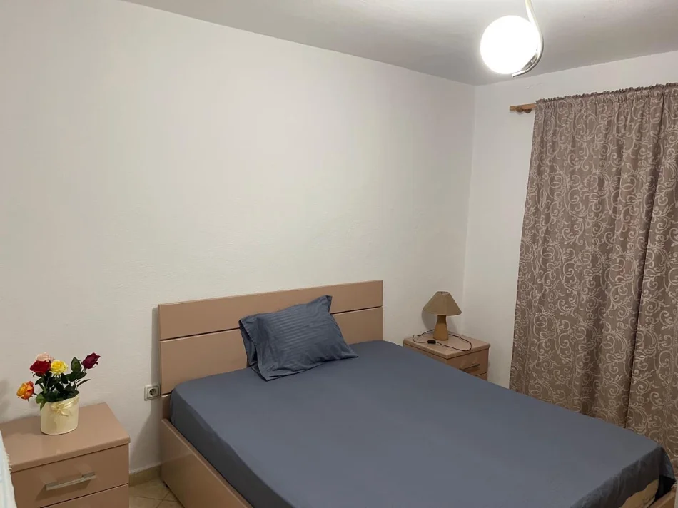 Tirane, jepet me qera apartament 1+1 Kati 2, 60 m² 350 € (Pandi Dardha)