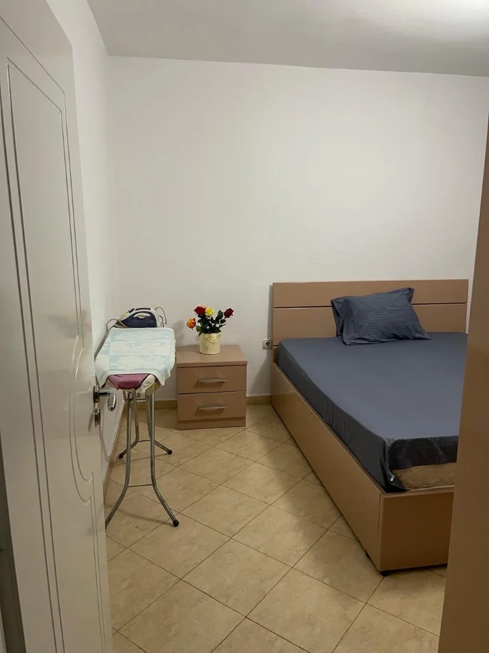 Tirane, jepet me qera apartament 1+1 Kati 2, 60 m² 350 € (Pandi Dardha)